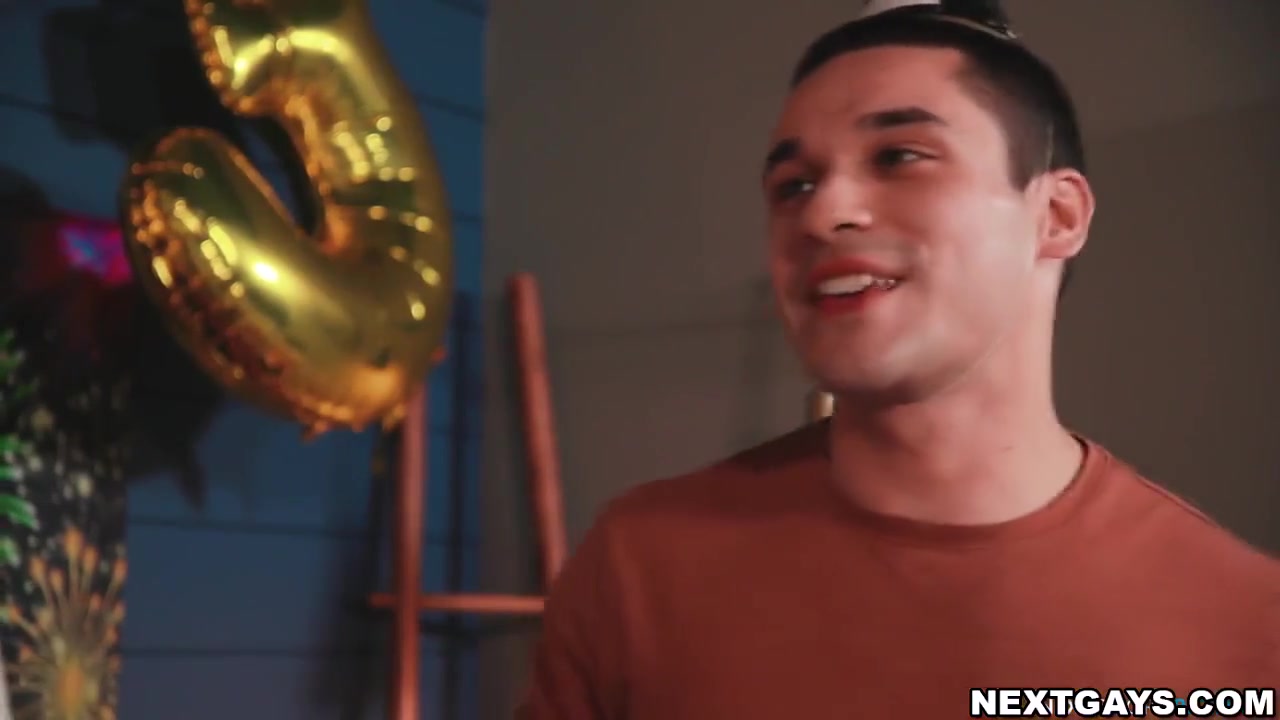 Andrew Experience Anal Fuck For The First Time With Gay Porn