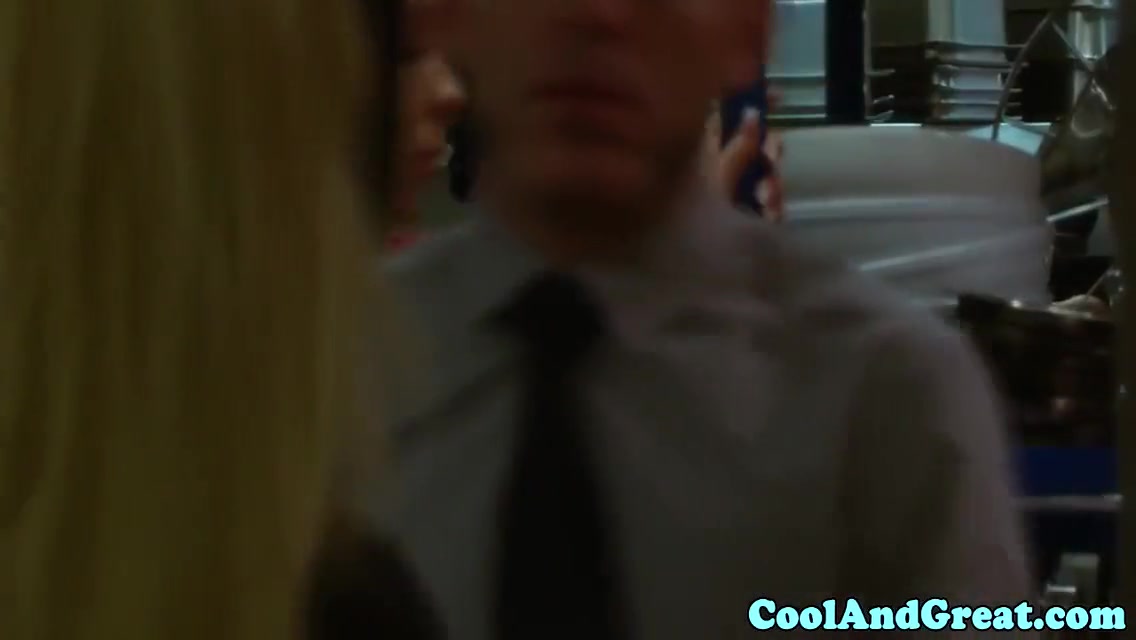 Miss Melrose - Housewife Big Facial In Restaurant Restroom 8 Min