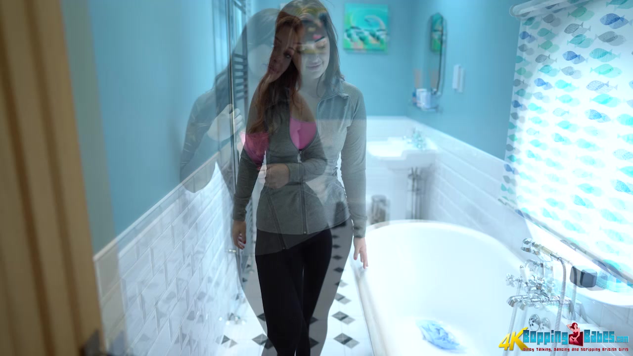 Frankie - Bath Time Strip Tease - BoppingBabes