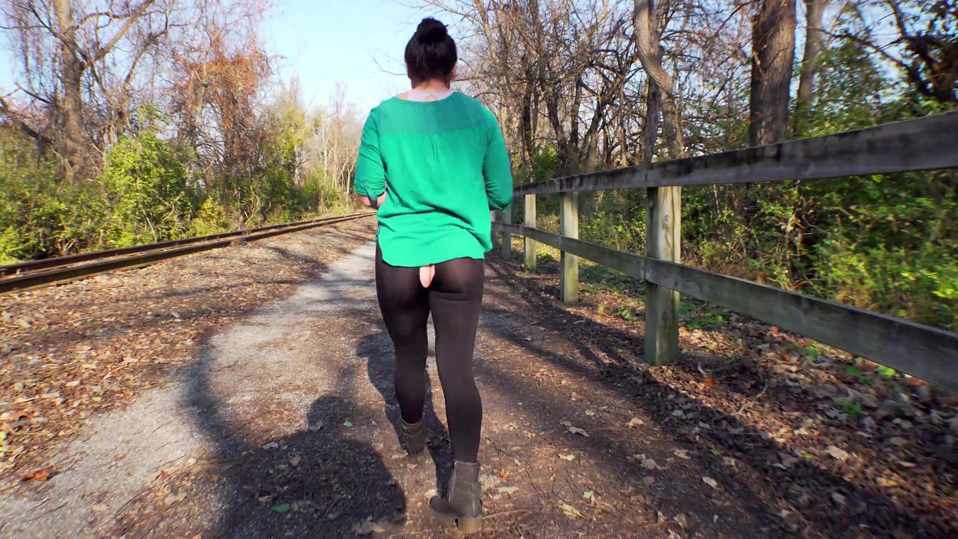 Oblivious Milf In Ripped Leggings - Sammi Starfish