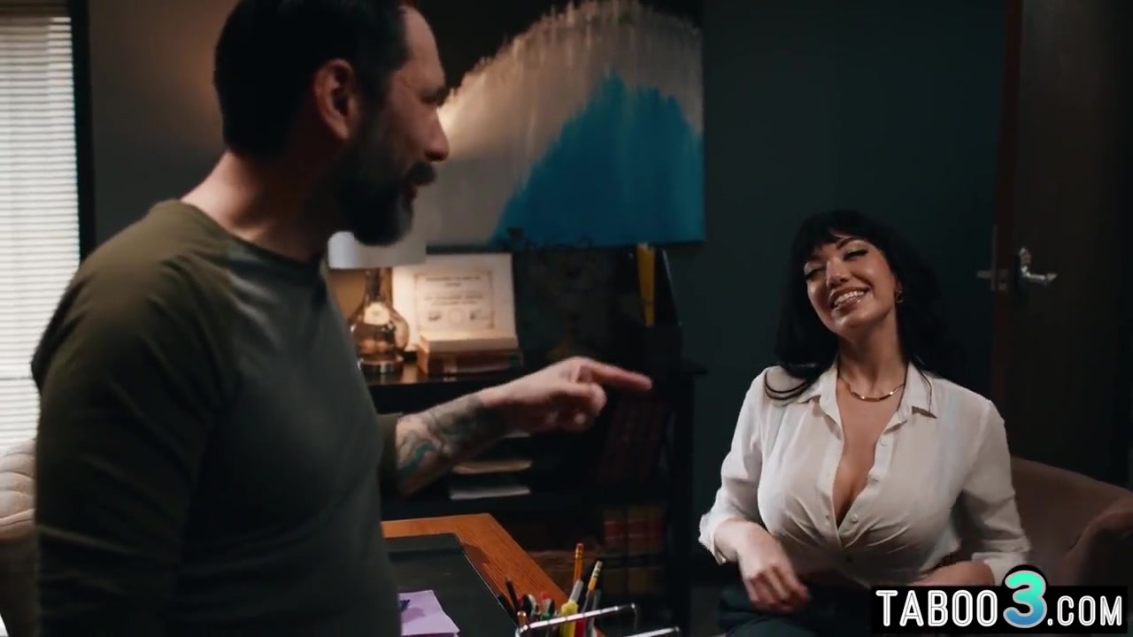 Nasty Wife Seduces The Director With Tommy Pistol And Little Puck