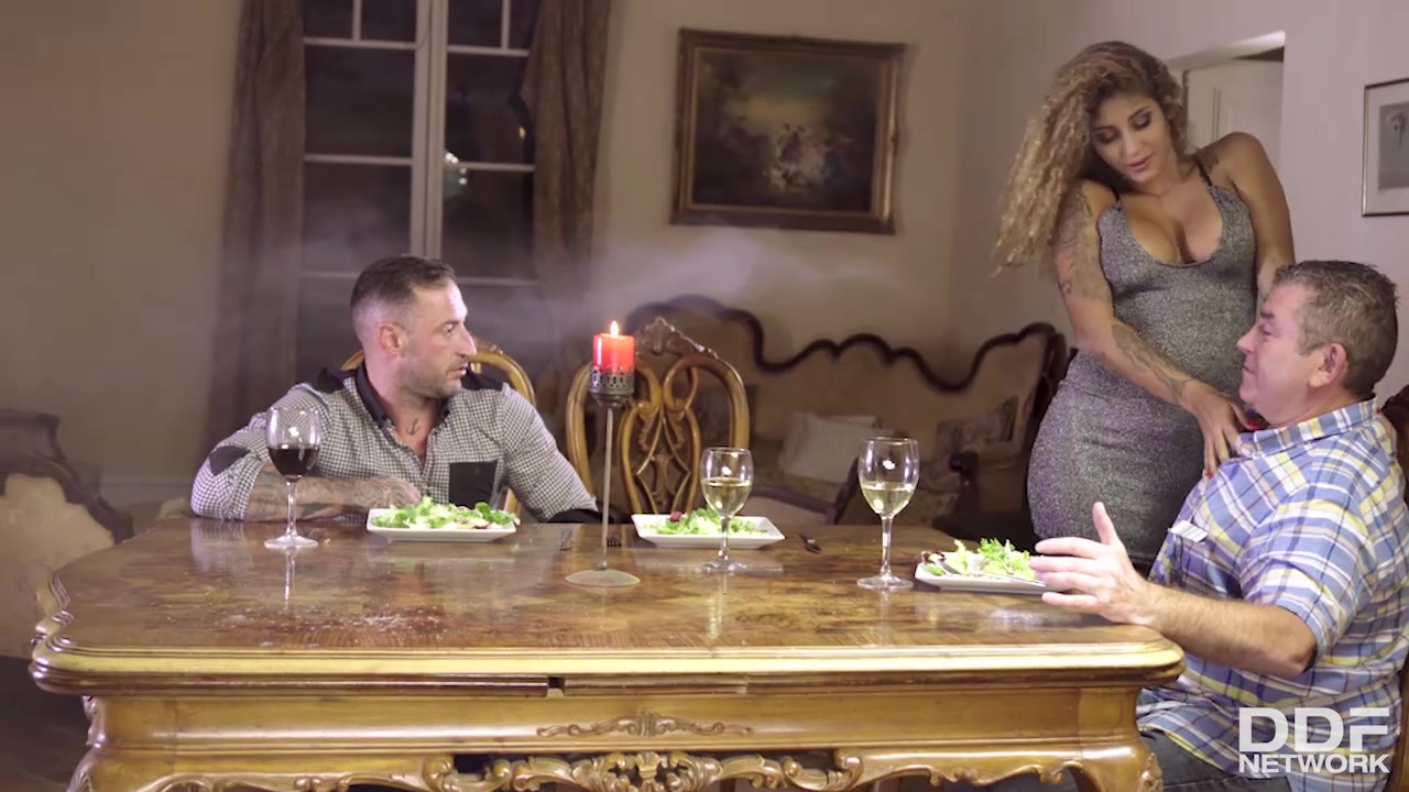 Blowjob For Dinner - PornWorld