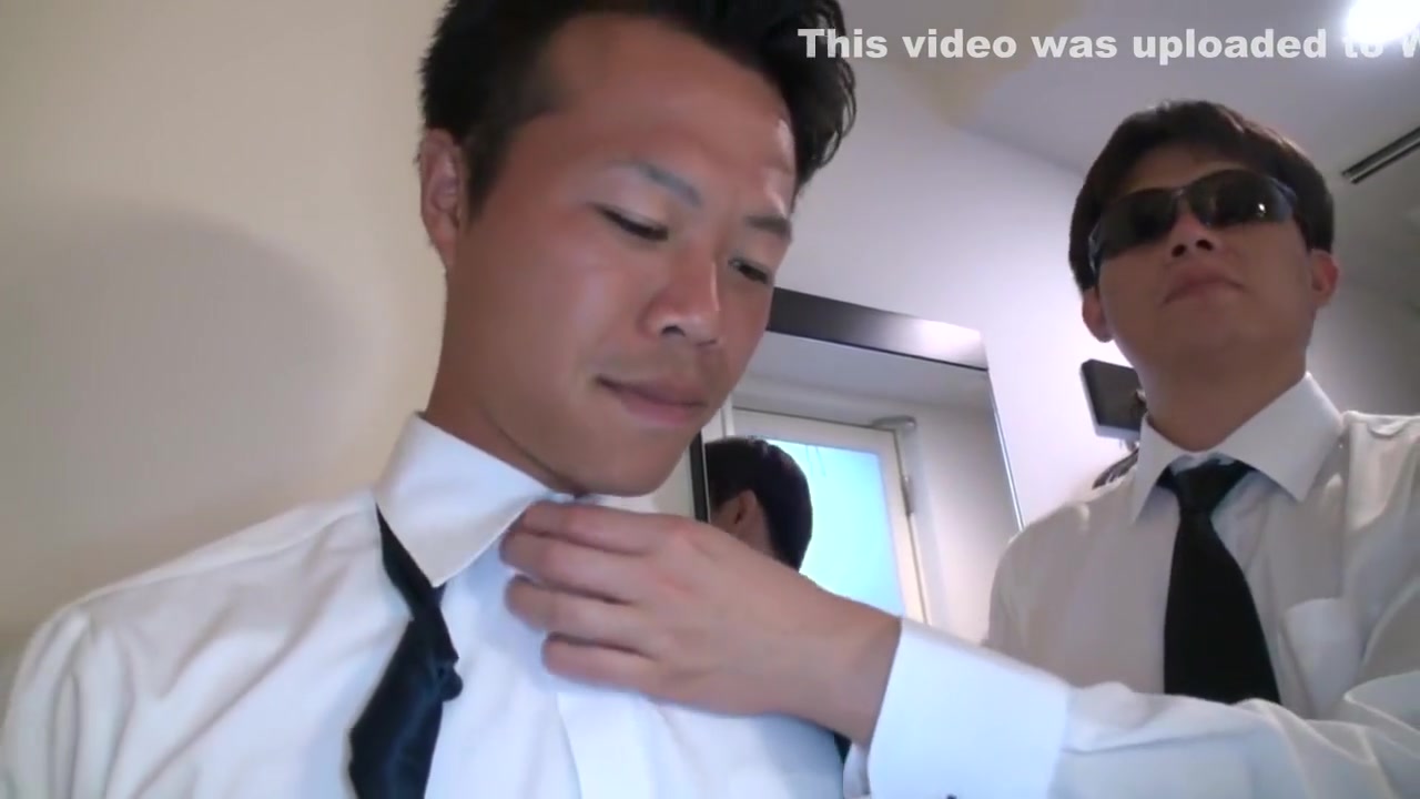 Elite office worker ejaculates by being erotic by men