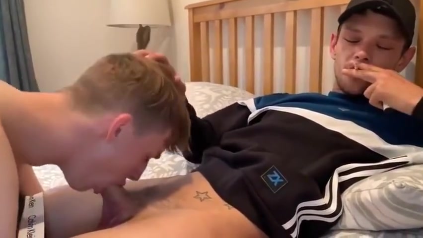 Harri Oakland - Dominates With His Bareback Dick