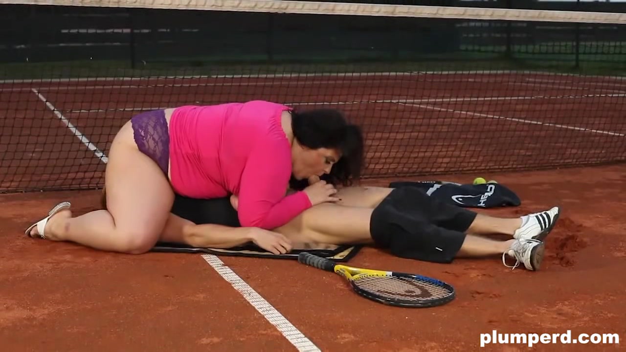 Viktorie the Fat Tennis Teacher - Plumperd