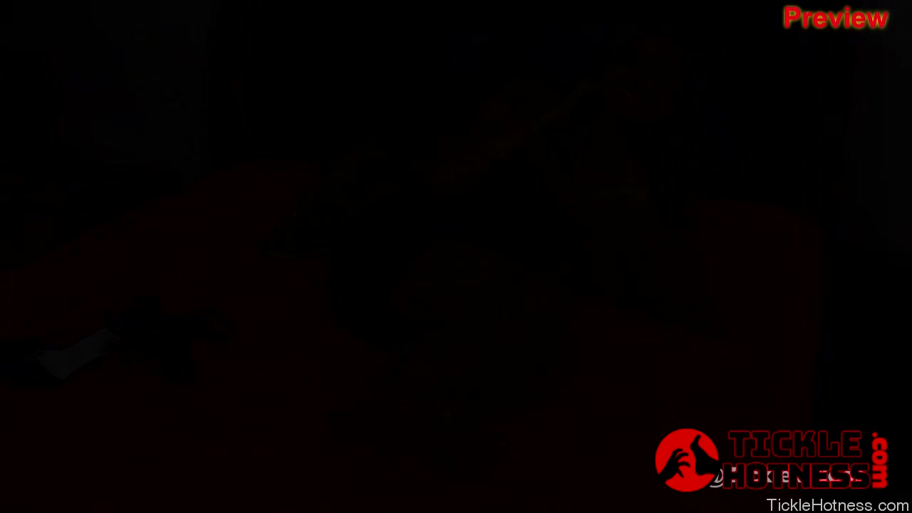 Tickle Virgin 6 Nikki Next 1 - Ticklevideos