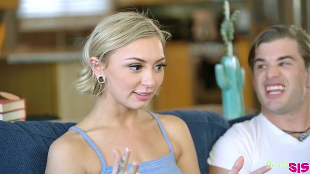 Stepsisters New Vibrator - S21:E11 - Brattysis
