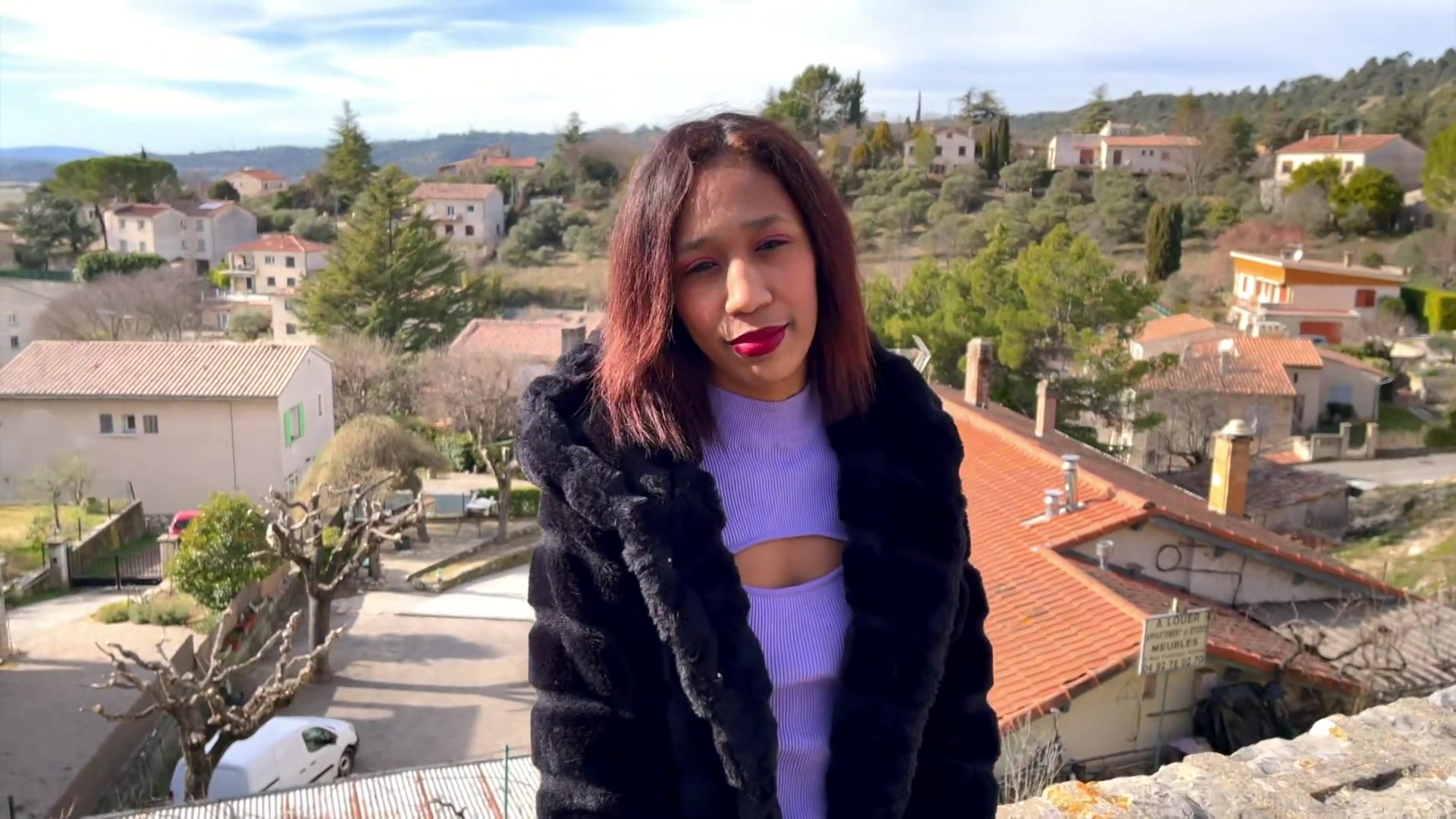 Reyna, 20, medical assistant in Manosque (04)!
