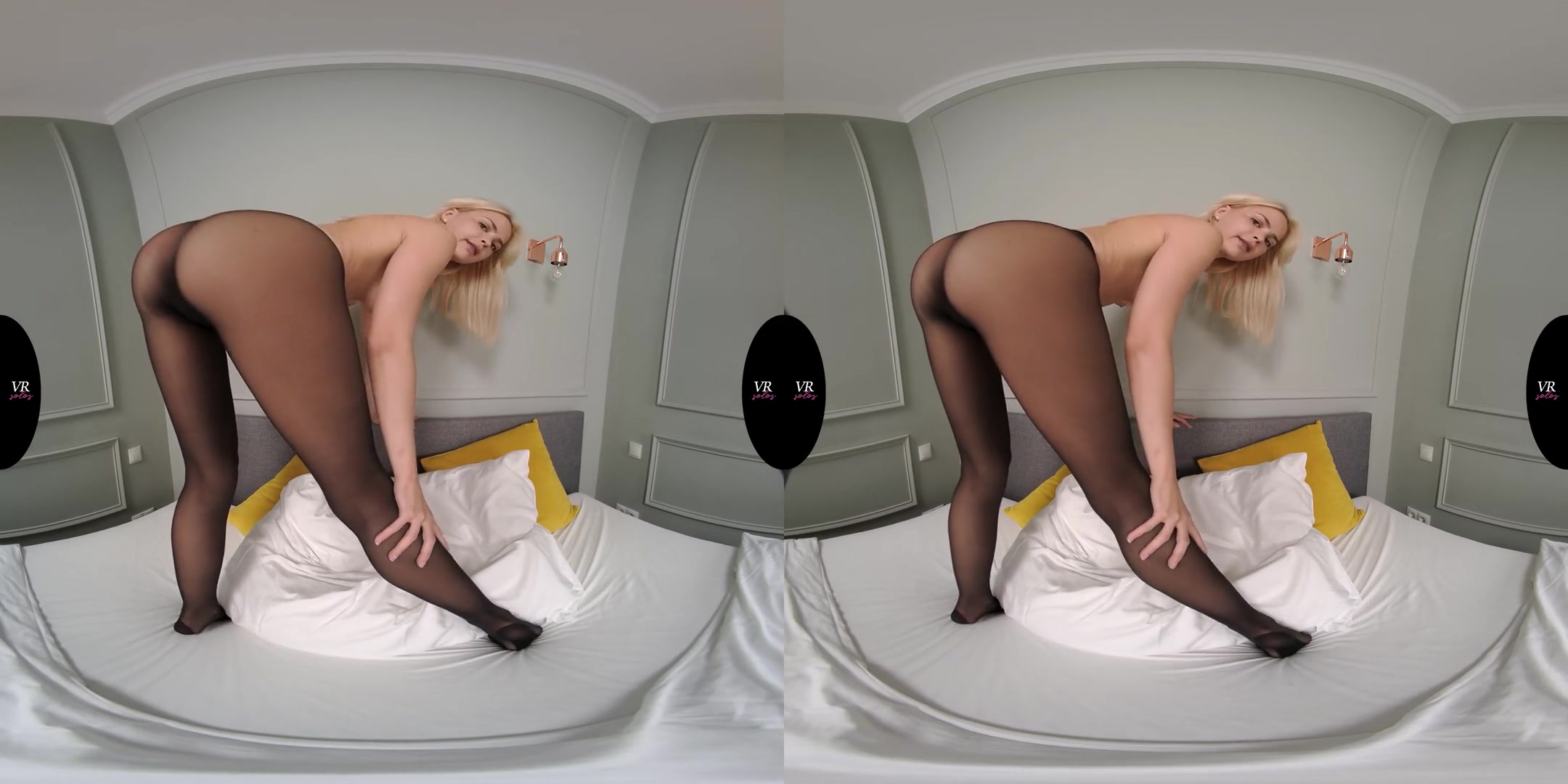 Lika Star - Cute Blonde Solo with a Hitachi Magic Wand Masturbating