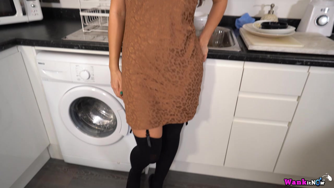 Ivy Hope - Angry Step Mum - Sexy Videos - WankitNow