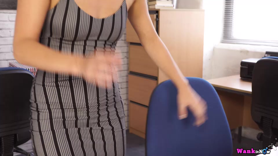 Laura - Heels & Stockings - Sexy Videos - WankitNow