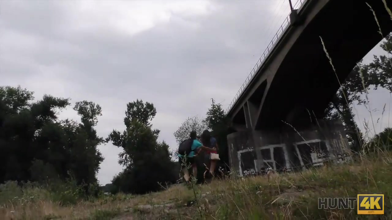 HUNT4K. Pleased cuckold watches girlfriend's outdoor sex with guy