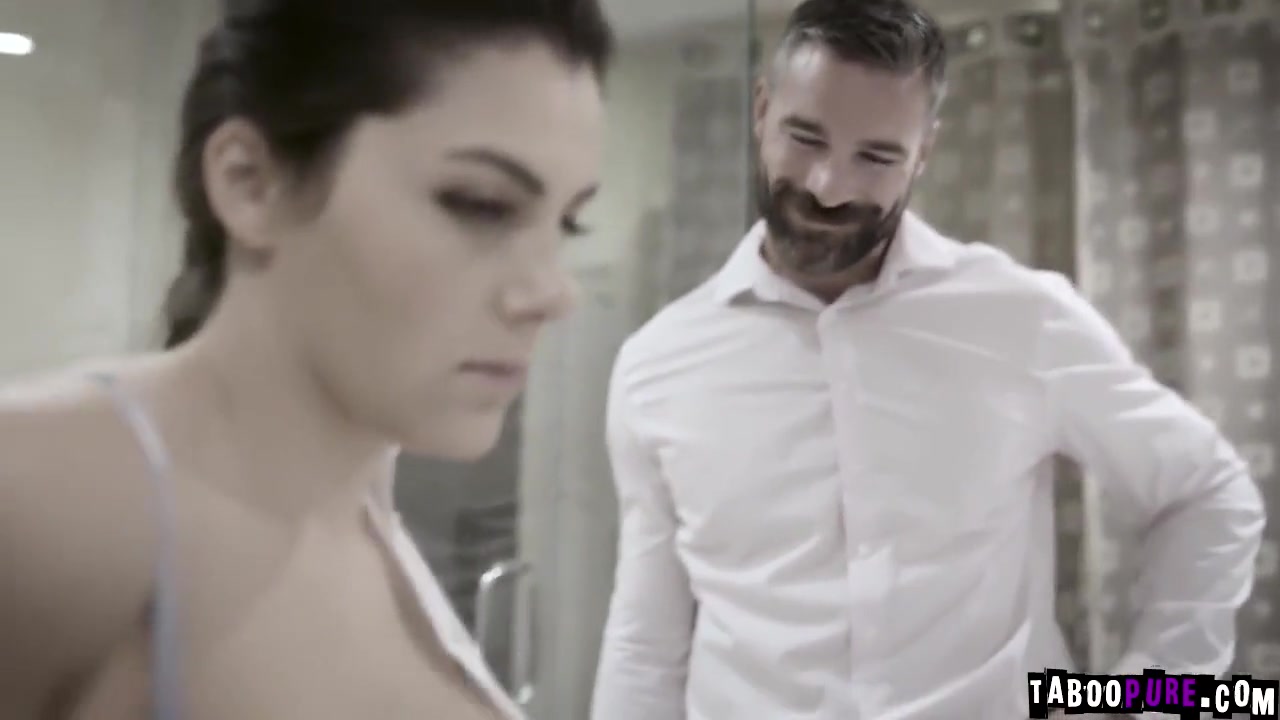 Sexy European Housemaid Fucked In The Bathroom With Valentina Nappi