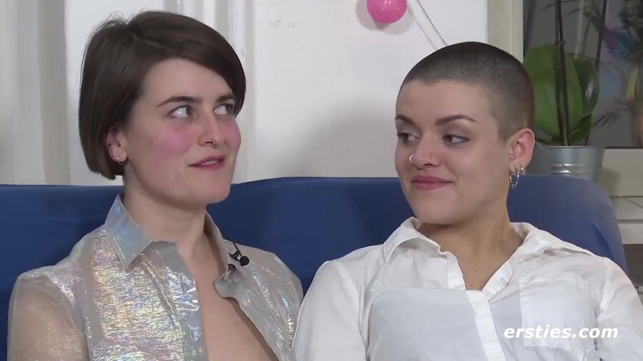 Luna S Gibt Tumpie Ein Heibes Rimming Mit Ihrer Zunge