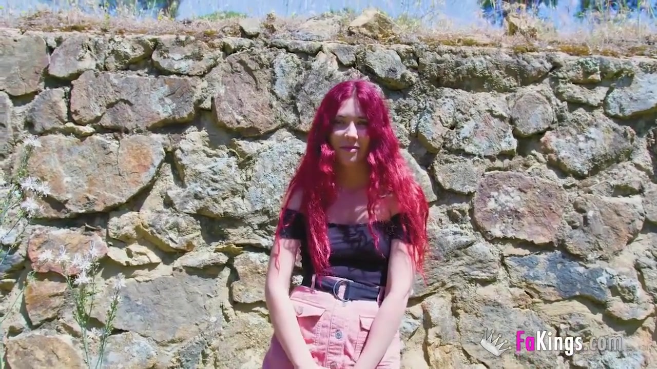 19yo Redhead Babe Experiences Her First Outdoor Sex Session - Crow Sniff