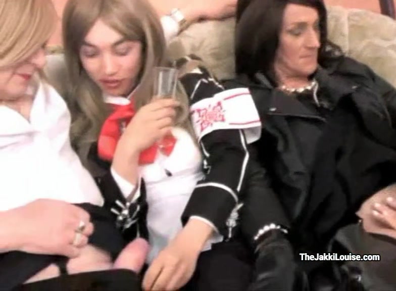 Expirienced blonde Jakki Louise is serving three old crossdressers