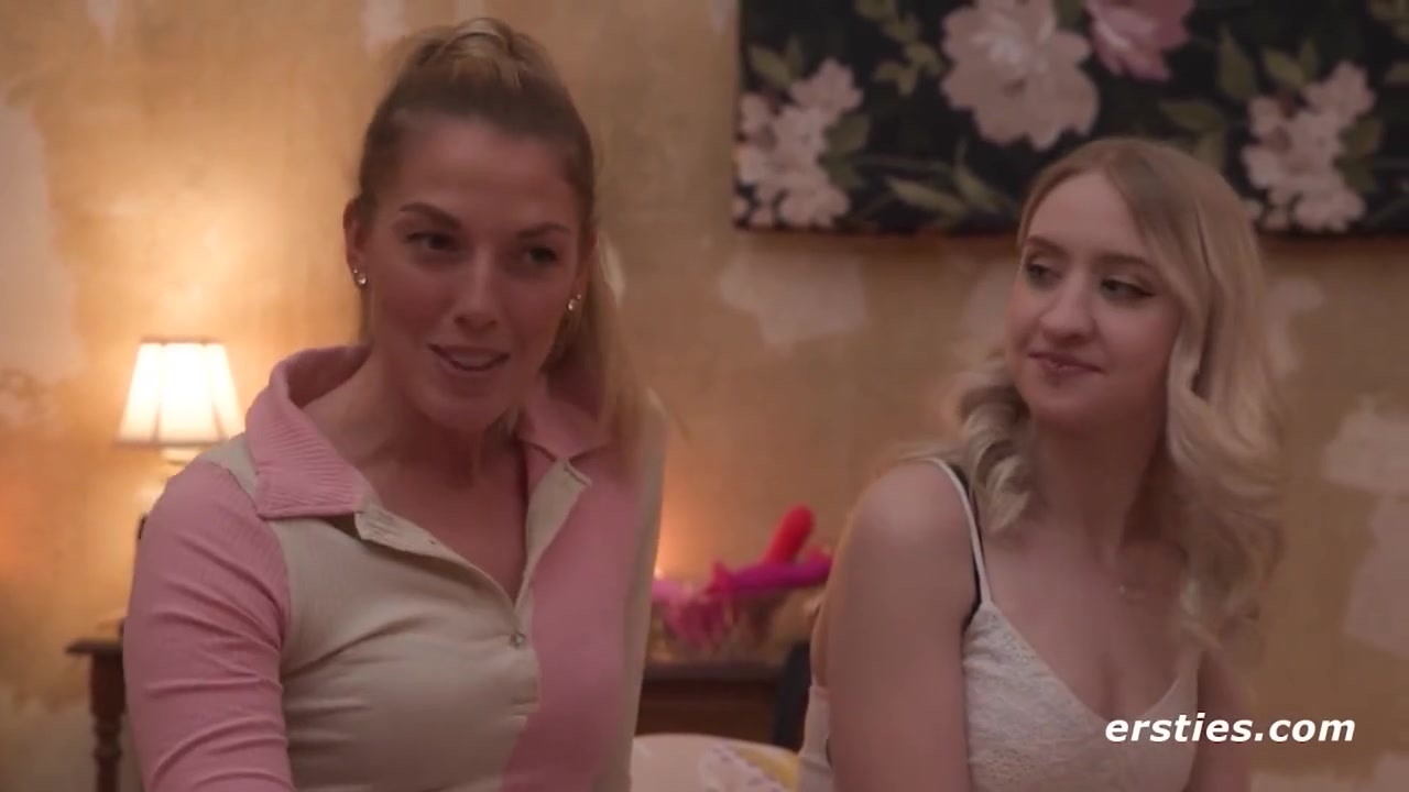 4 Hot Lesbians Play A Sexy Card Game