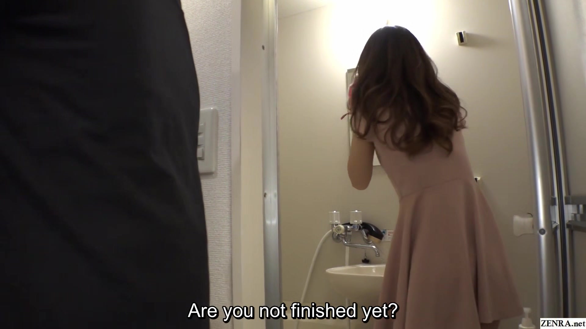 Japanese wife risks marriage for clandestine JAV career