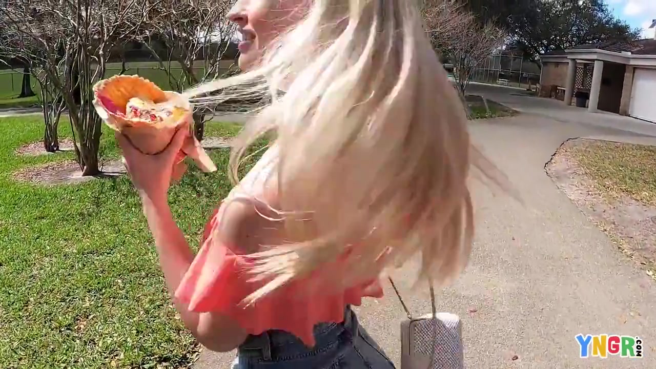 Starlette Storm In Blonde teen 18+ Takes On A Big Cock And Gives A Rimjob
