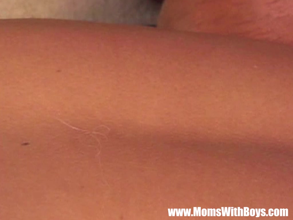 Mature Blonde Slut Creampied By Her Masseuse