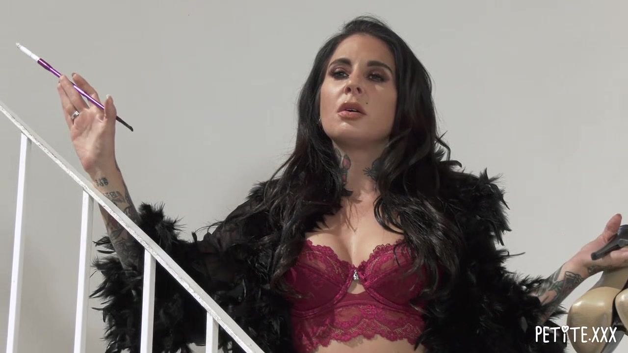 Tattooed Brunette Babe With Petite Body Loves Riding and Deepthroating BBC