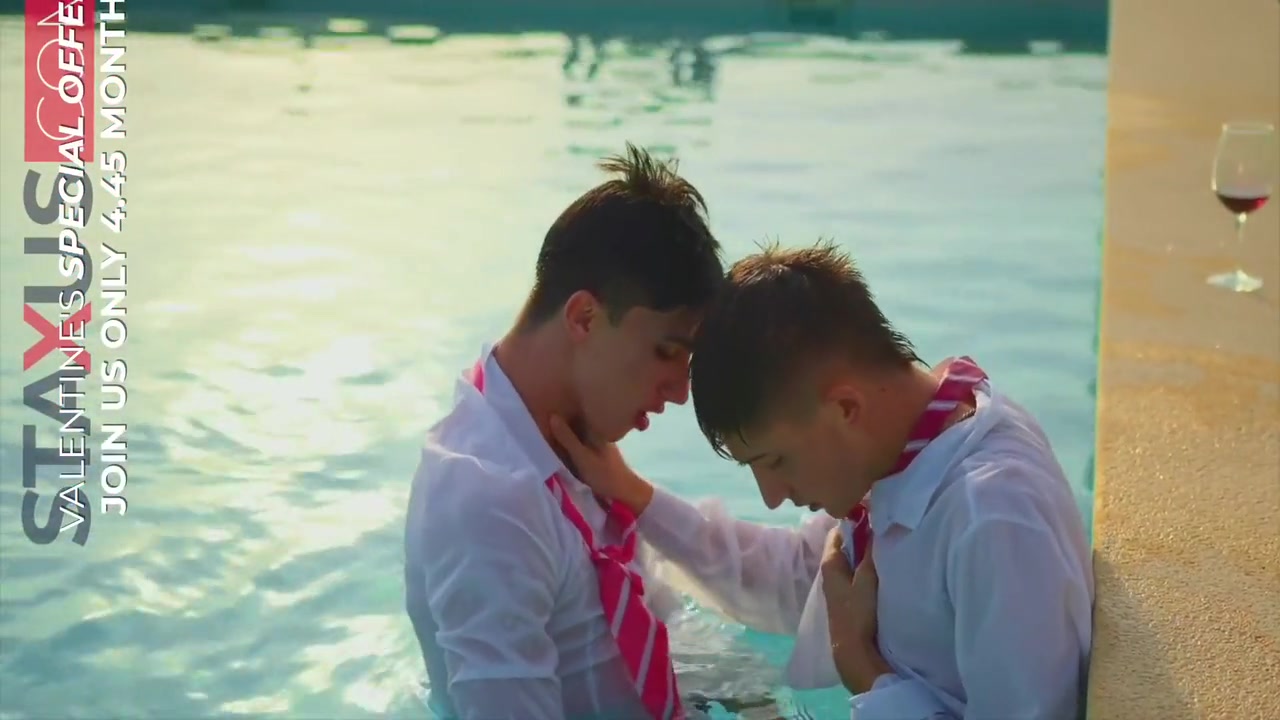 Collegeguy In Sneak Peek S02x06 : danny And Nathans Pool