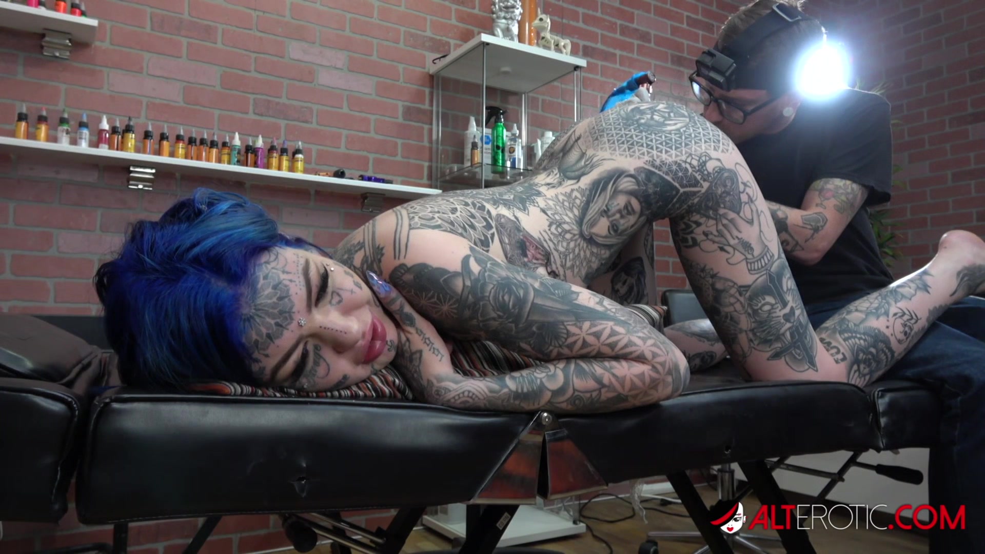 Amber Luke gets a butthole tattoo and a good fucking