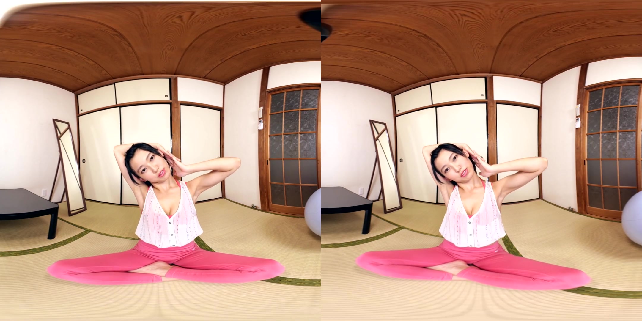 Ryoko SakimuraApartment Days! Ryoko Sakimura Act 1 - Asian Yoga Shower