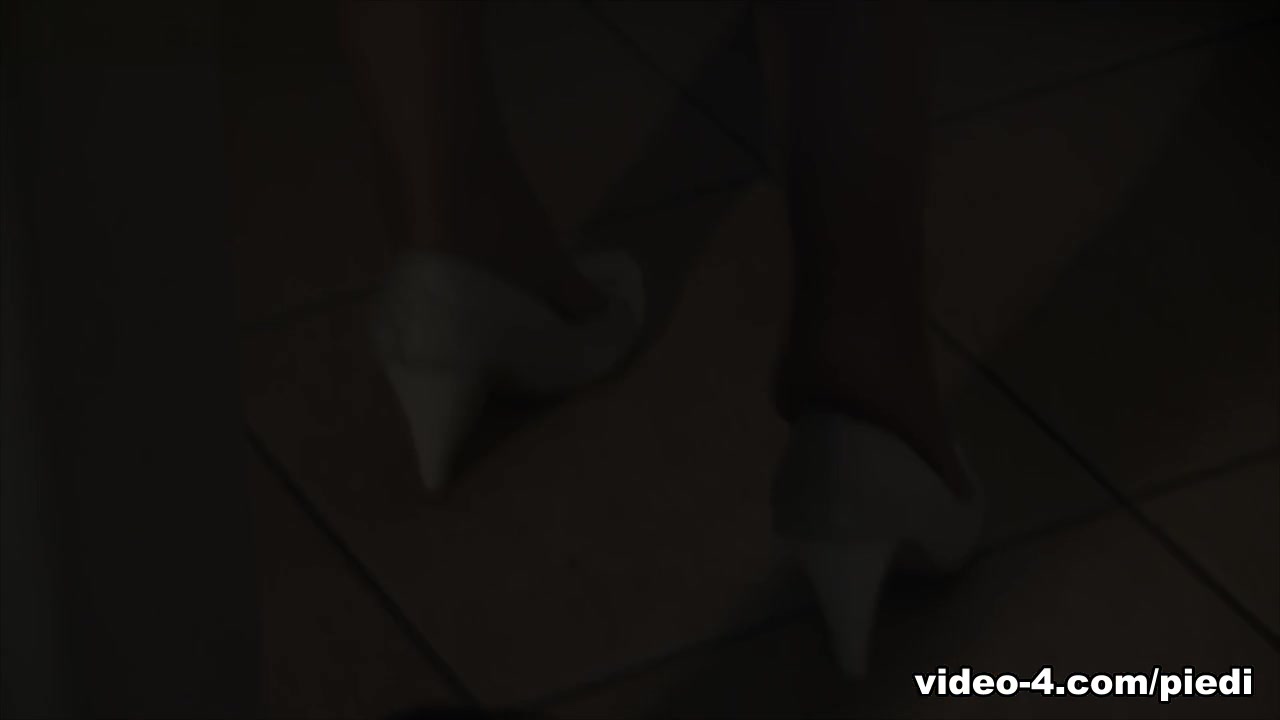 PassionePiedi Video: Thena