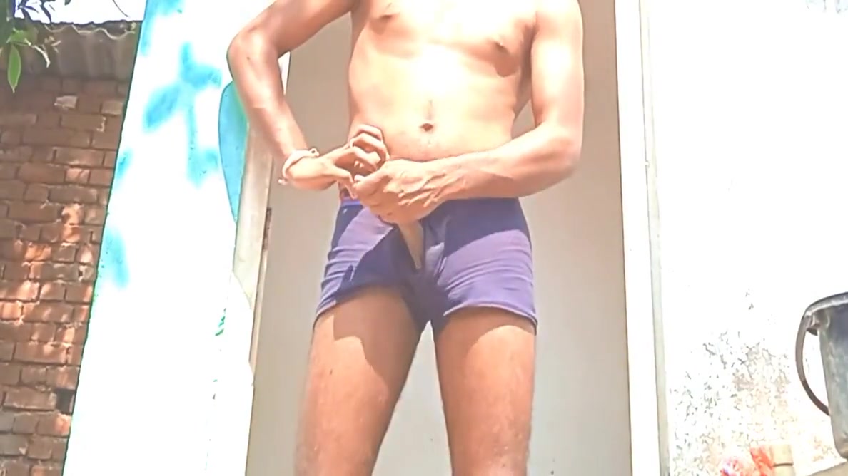 Neighbor Was Shaking Alone In The House After Seeing The Girls Pussy