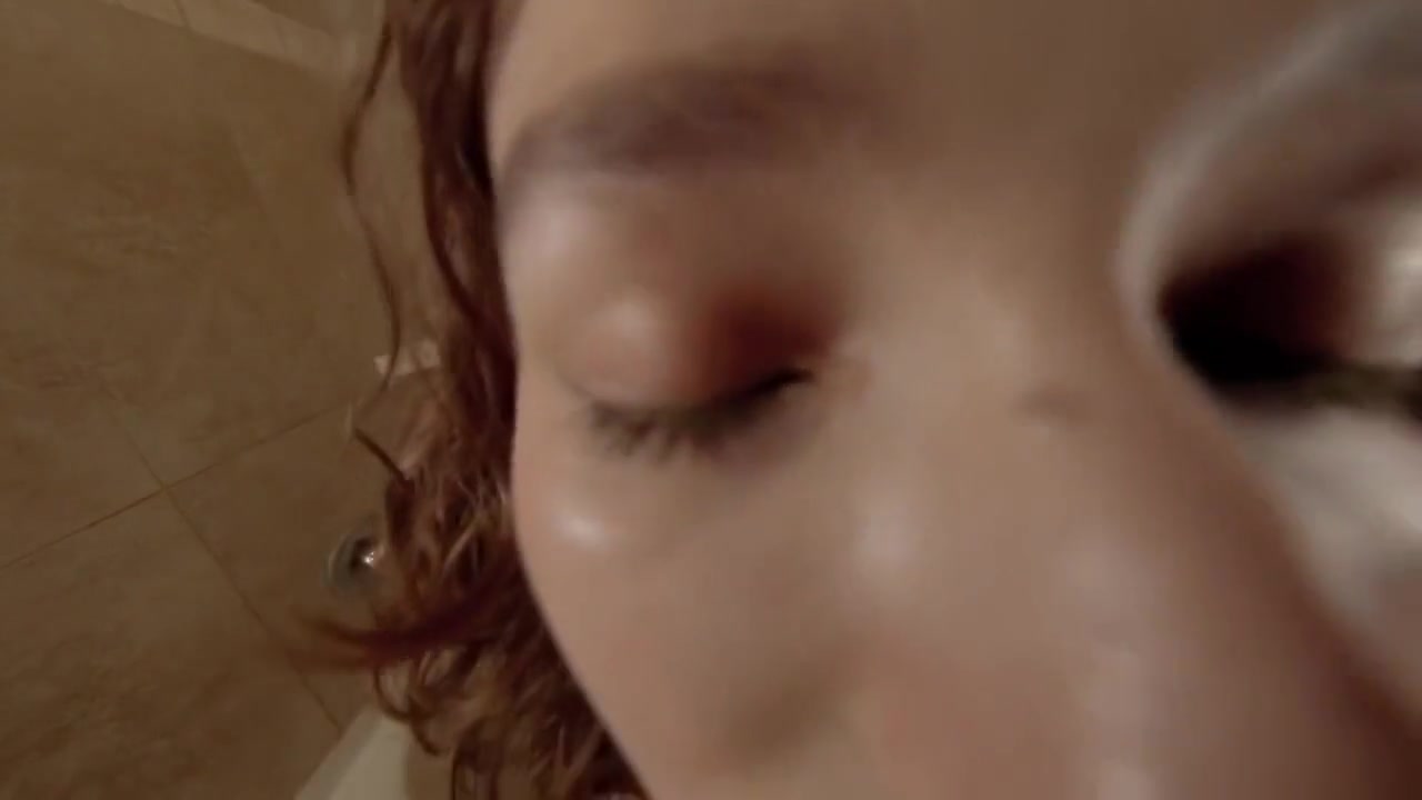 Leana Lovings - Stepsister Needs Help In The Shower Full Hd - Streamhub.to