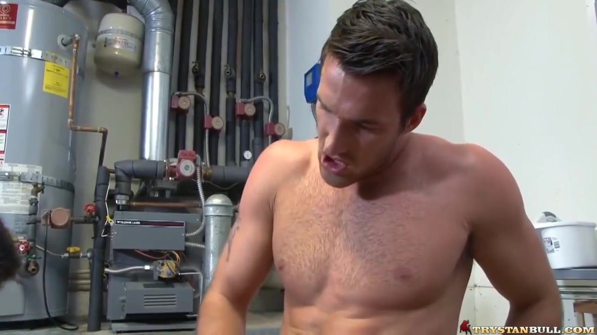 Trystan Bull And Hunter Vance - Chain Reactions In The Garage