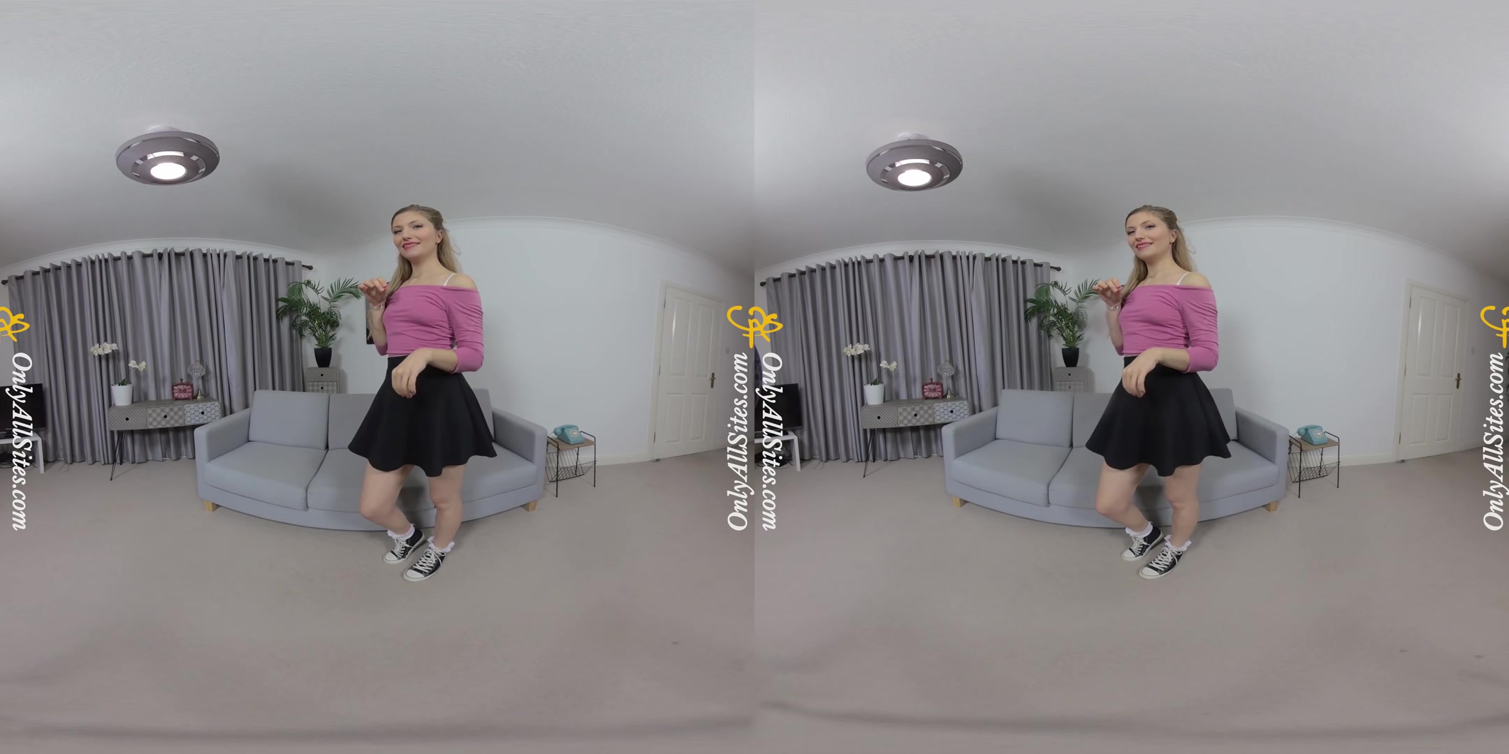 Stephanie Bonham Carter - Blonde in Sneakers - OnlyTease