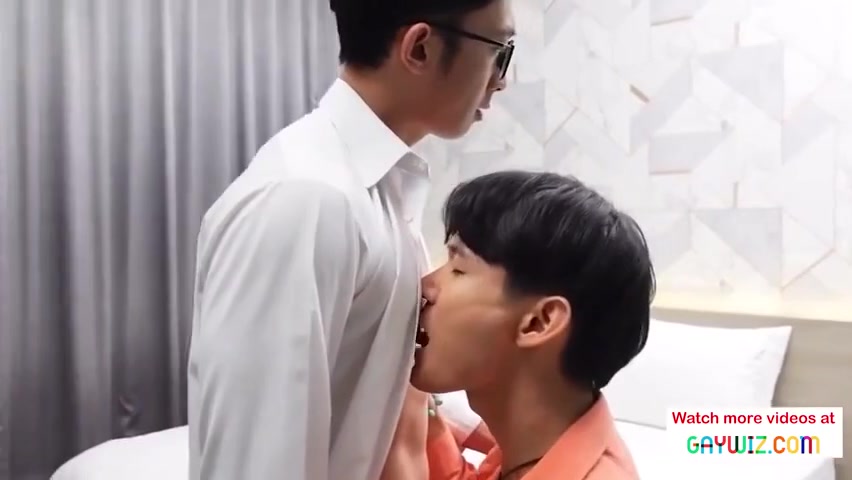 Asian Best Friends Go Out Twink