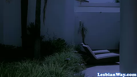 India Summers pussylicked in a dyke group