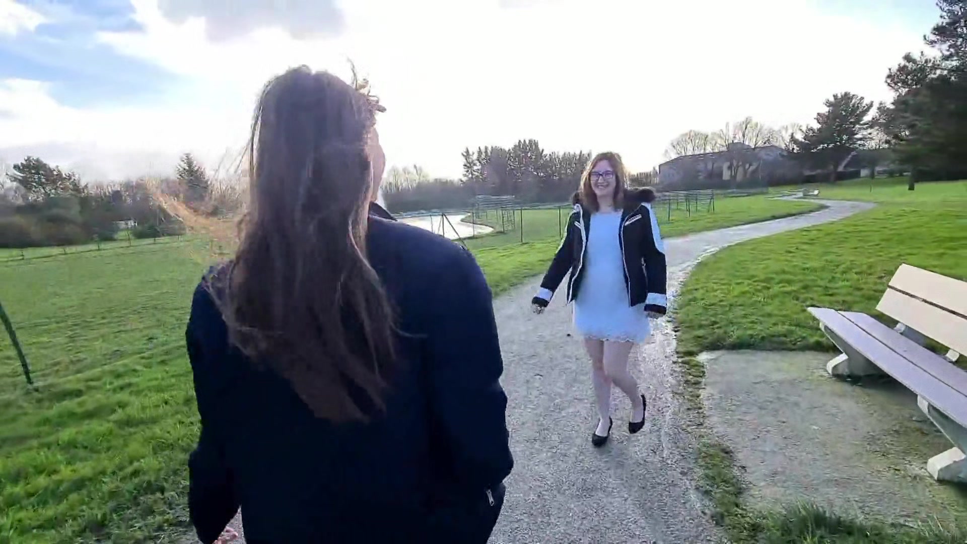 Clara frees herself more and more ...