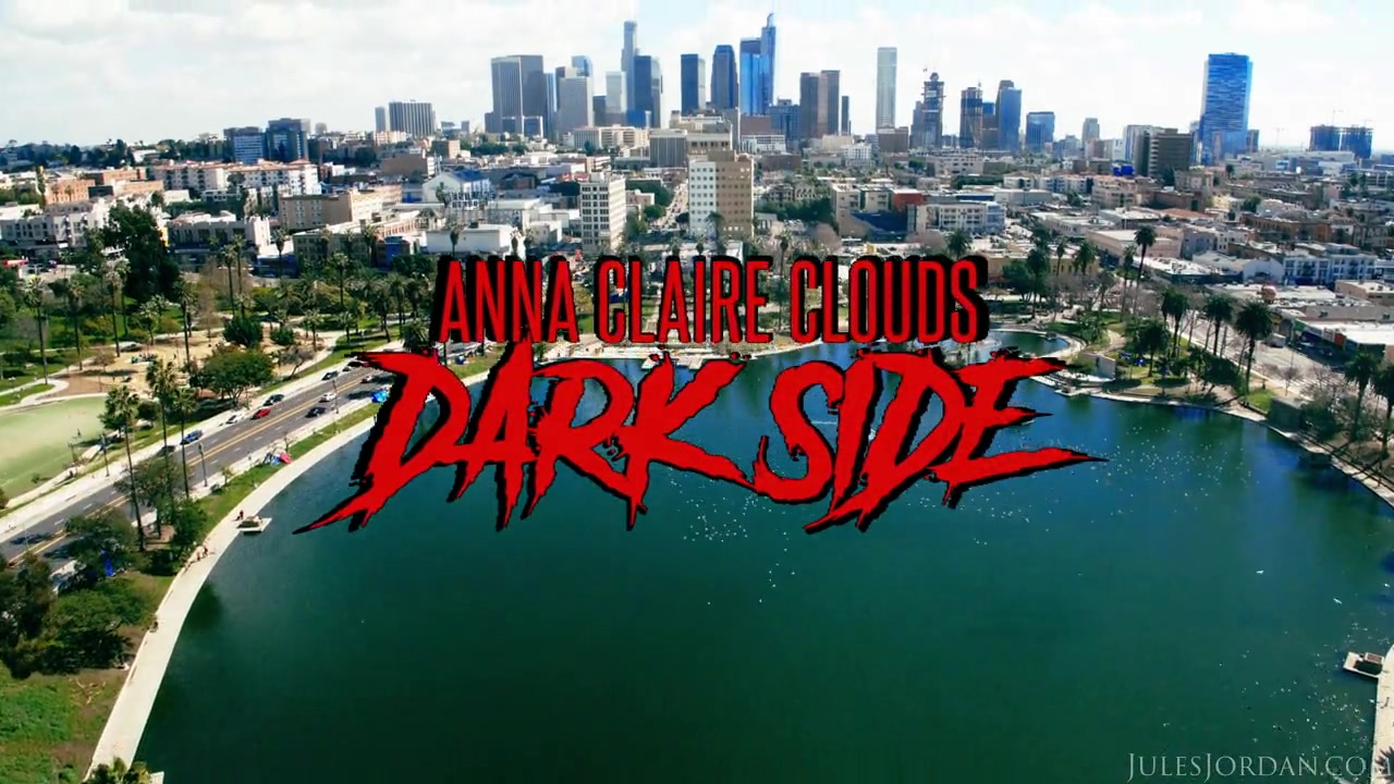 Anna Claire Clouds Dark Side вЂ“ Part 3: A Deep Dive Into The Oral Gauntlet Blow Bang - Exclusive Scene - JulesJordan