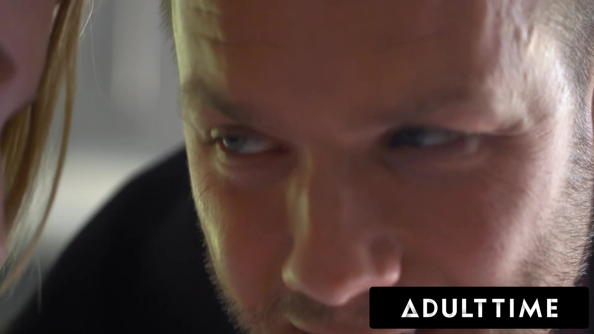 ADULT TIME - Bored Tiny Tits teen 18+ Emma Starletto Seduces Bodyguard Into Pleasing Her In The Kitchen