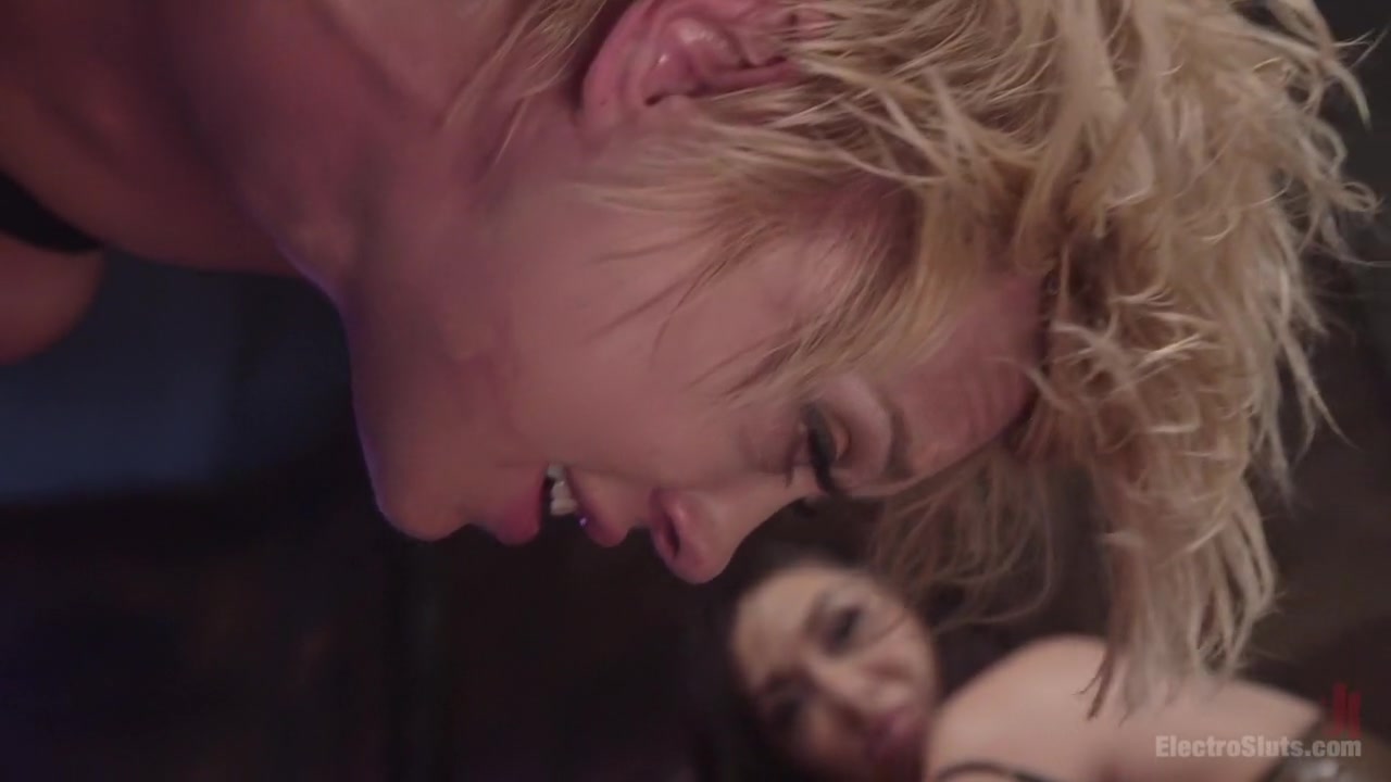 Electro Fuck Doll: Tough blonde babe submits to sadistic goddess!