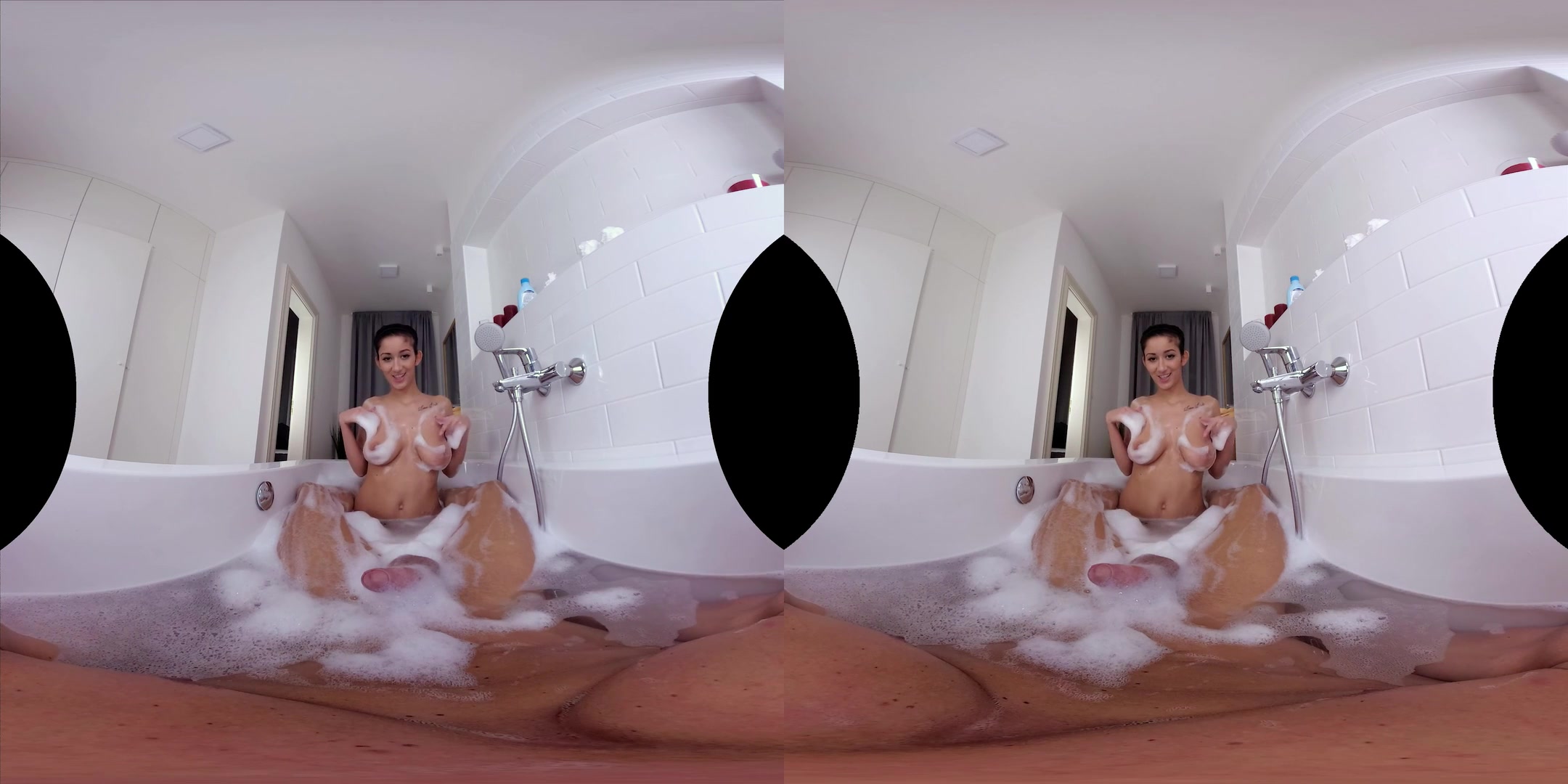 CzechVR 182 Flexi Babe in Bubbly Fun!
