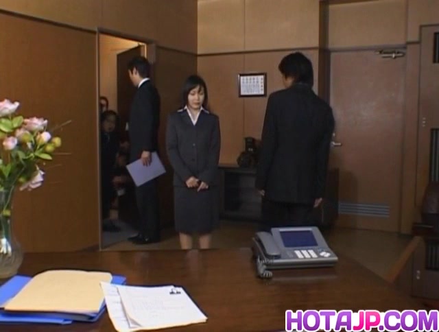 Yui Aina fucked in two holes
