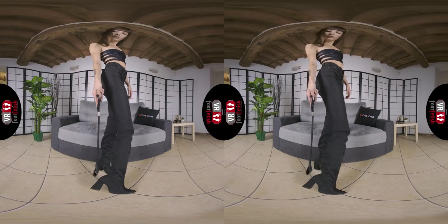 Super Attractive Brunette Teen Reine Vixen Showing Off Her Beautiful And Clean Feet In Vr Action - VRFootFetish