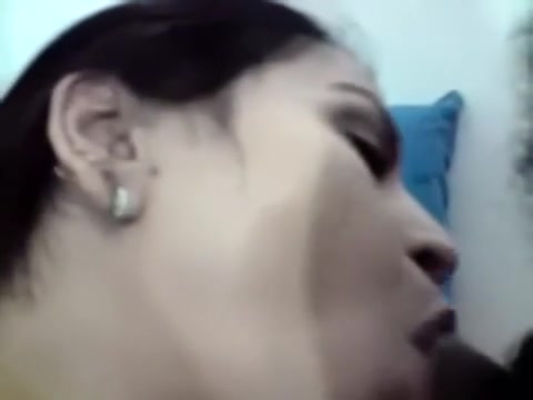 Desi bhabi sex video filmed in a college dorm