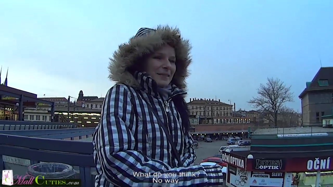 Two girls on public have sex for shopping free