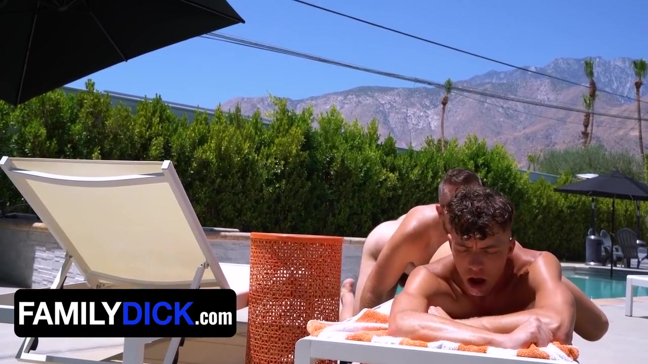 Jacks Friends Are About To Arrive And His Stepdad Is Still Taking A Sunbath Fully - Jack Valor And Joel Someone