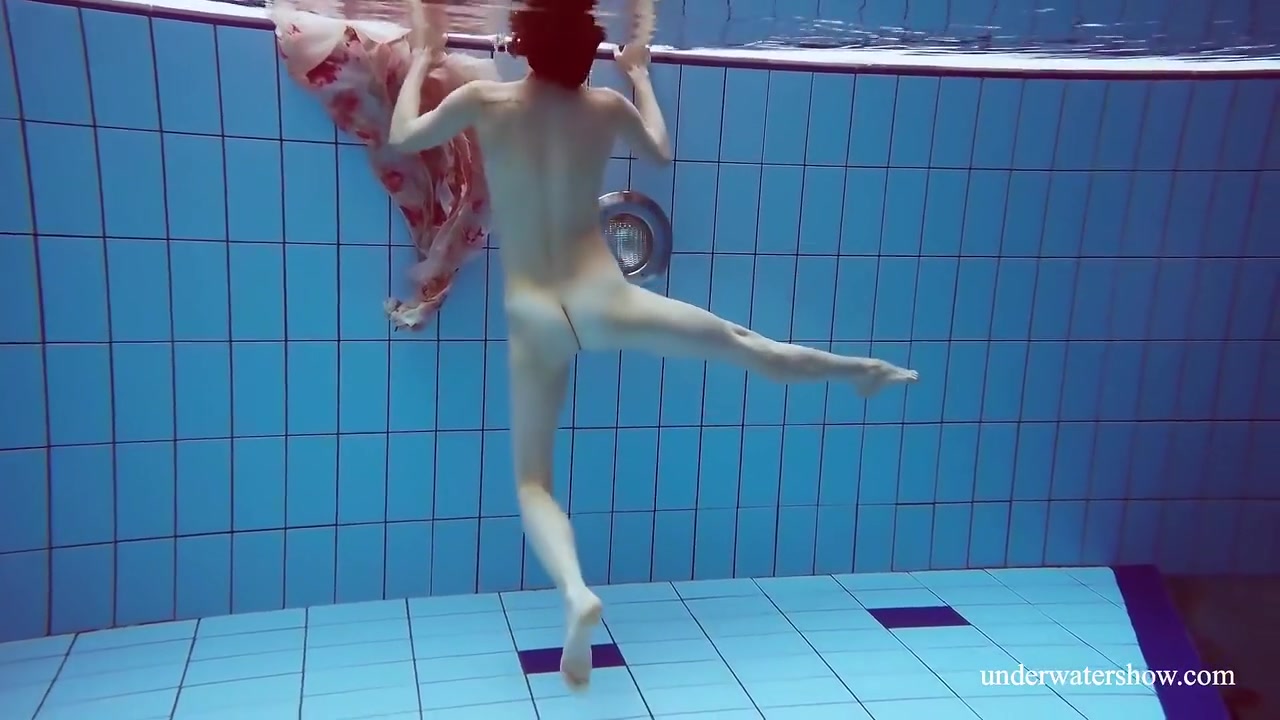 Martina Big In Swimmer Babe Ass Hot Brunette