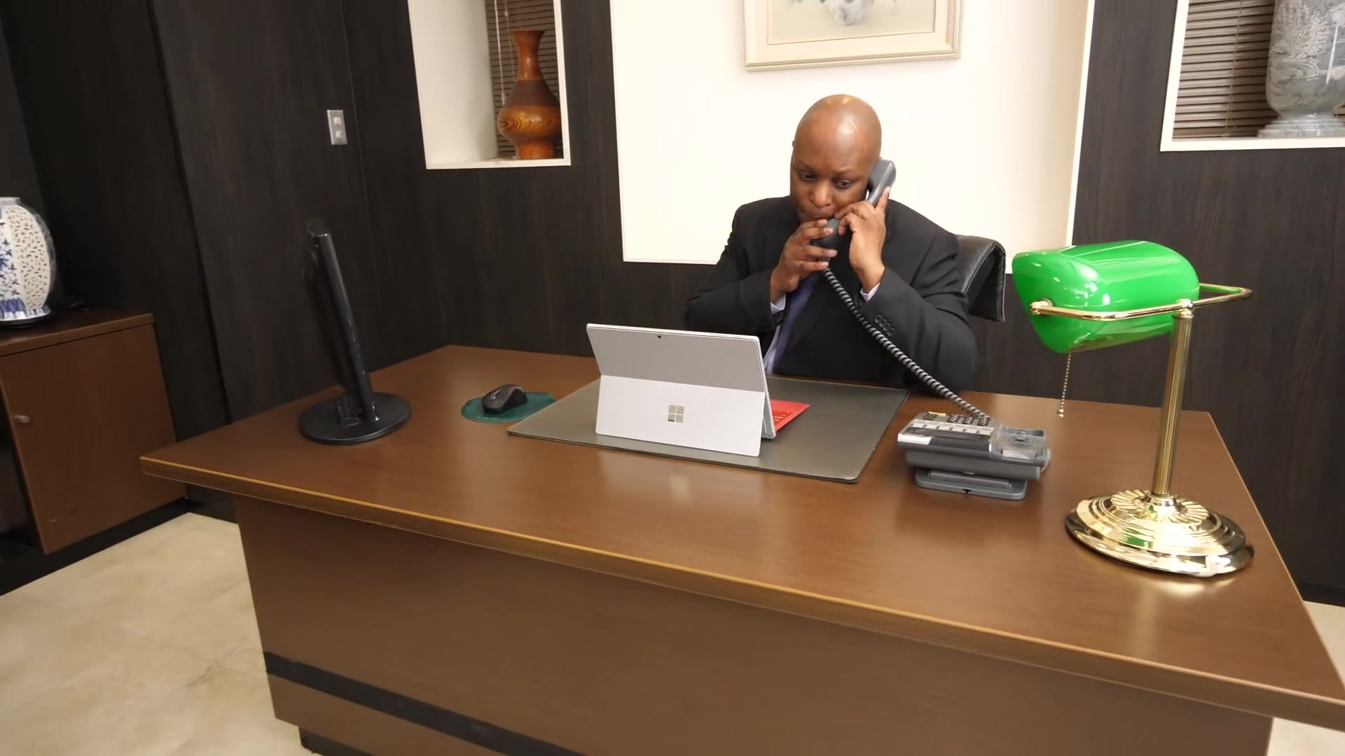 Yuzu Black Dick Boss VS Japanese Secretary Fluent In English
