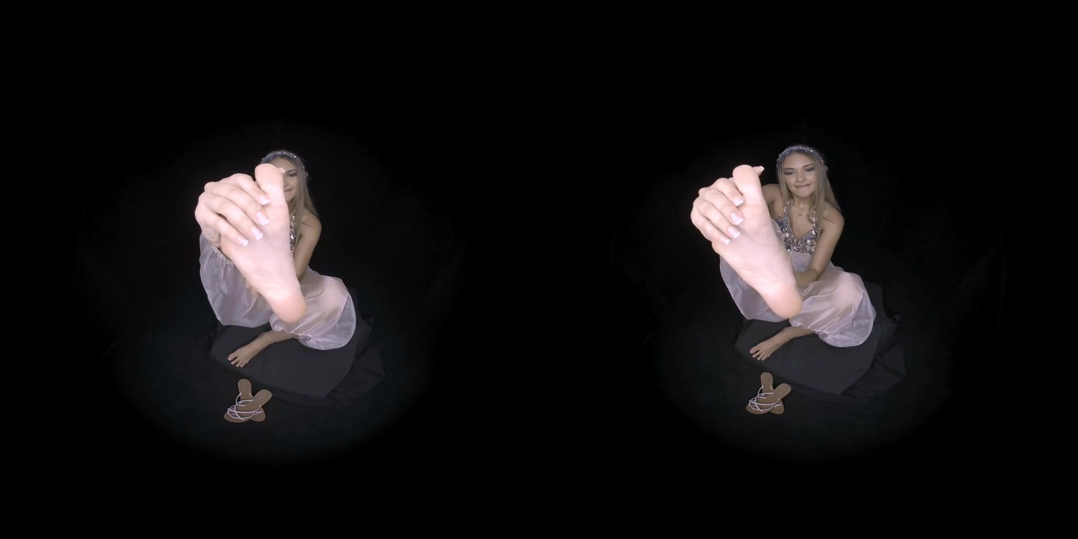 The Belly Dancer's Feet - Gorgeous Babe Solo Virtual Reality Foot Fetish