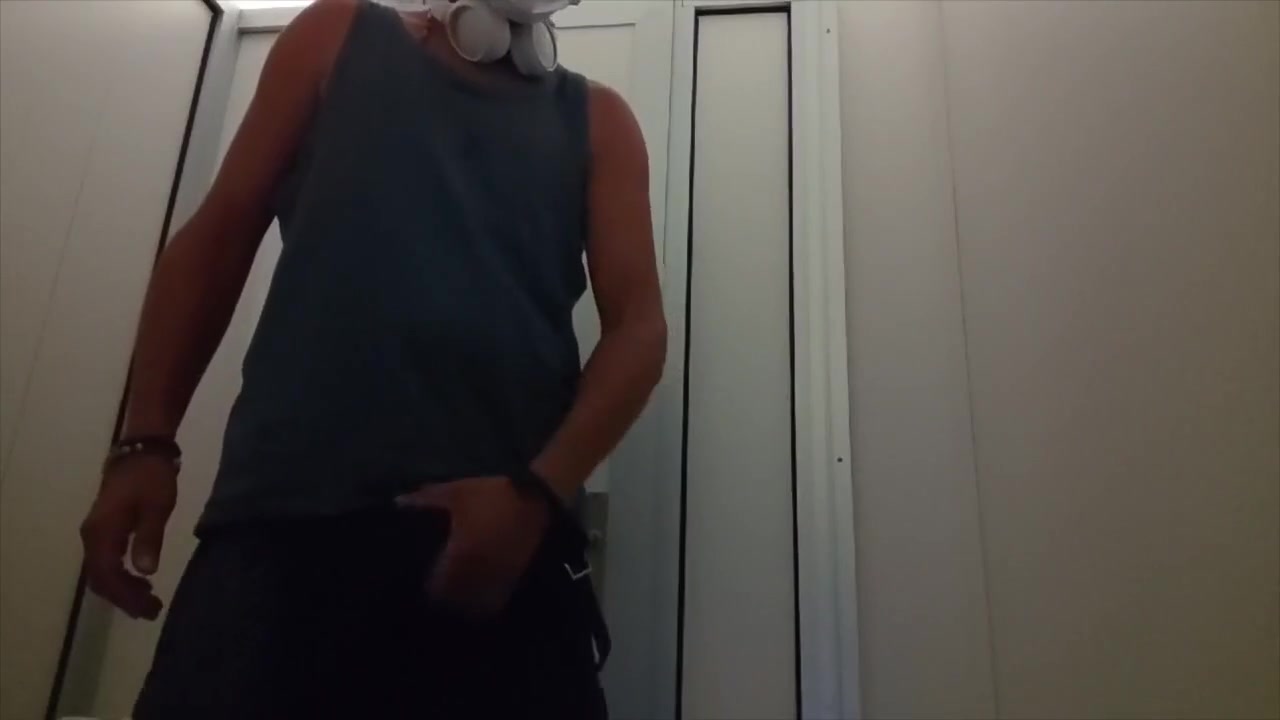 Great Bareback Fuck And Big Creampie !!