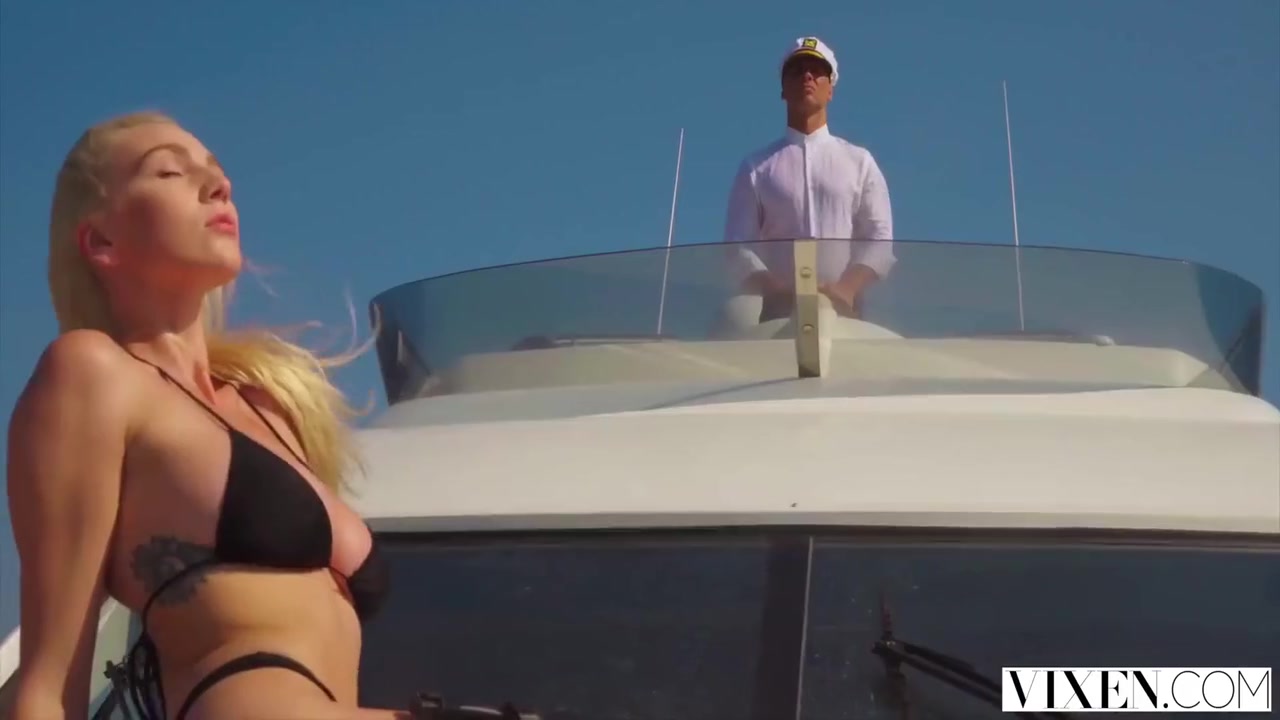 Kendra Sunderland In Passionate Sex On A Beach 12 Min